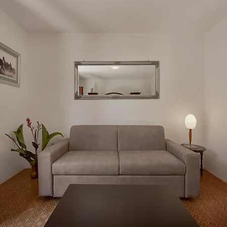 Apartmani Kuca U Maslinama Sveti Stefan Exterior photo