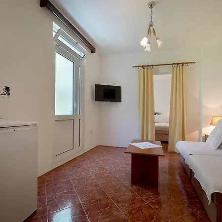 Apartmani Kuca U Maslinama Sveti Stefan Exterior photo