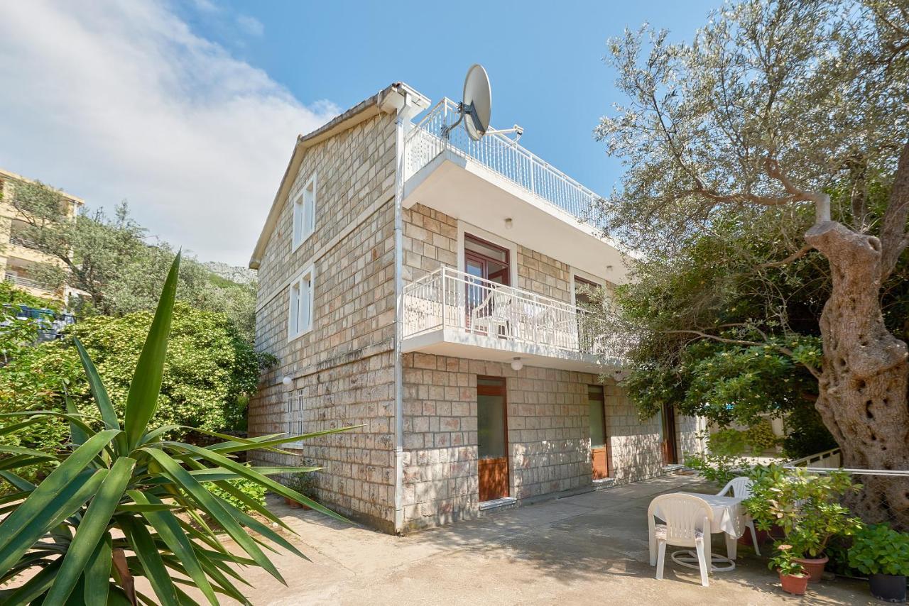 Kuca U Maslinama Apartman Sveti Stefan