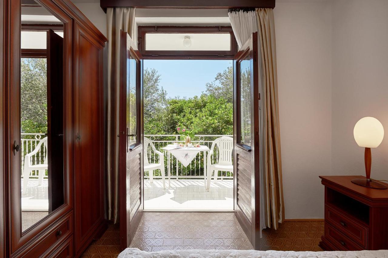 Kuca U Maslinama Apartman Sveti Stefan